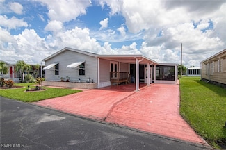 3146 Longview Dr, North Fort Myers, FL 33917