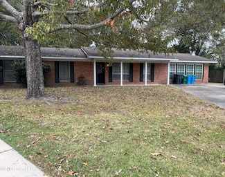 4221 Londontown St, Pascagoula, MS 39581