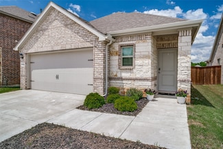 3916 Oak Creek Cir, Denison, TX 75020