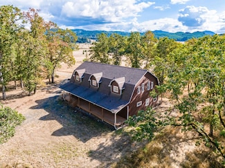 31527 Stoltz Hill Rd, Lebanon, OR 97355