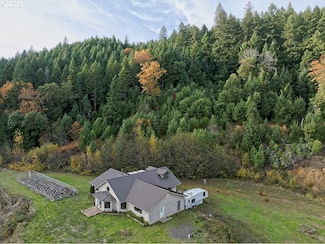 2150 Bridge Ln, Wolf Creek, OR 97497