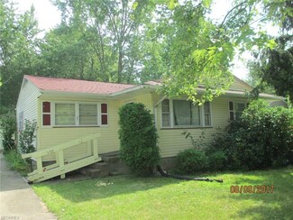 2501 Linda Dr NW, Warren, OH 44485