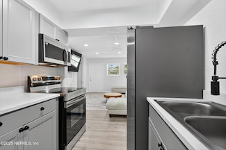 710 Cavalla Rd, Atlantic Beach, FL 32233