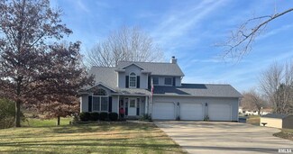 2227 Mayflower Dr, Pekin, IL 61554