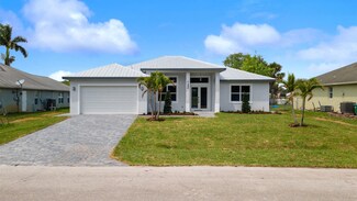 132 SW Dalton Cir, Port St. Lucie, FL 34953