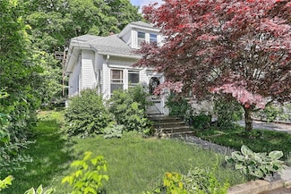 134 Andrews Ave, West Warwick, RI 02893