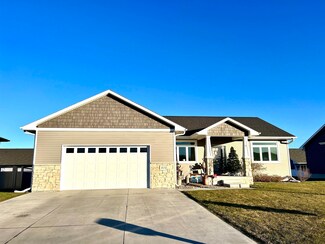 813 Ferguson Dr, Norfolk, NE 68701