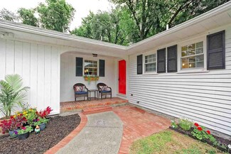 5 Bryn Mawr Dr, Glenmont, NY 12077