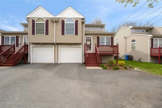 25 Tabor St, Cranston, RI 02920