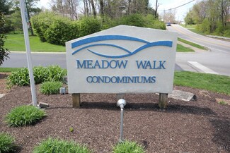5372 Meadow Walk Ln, Cincinnati, OH 45247