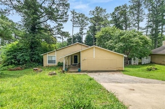5016 Comanche Ct NW, Lilburn, GA 30047