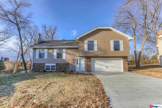 2542 S 152nd Avenue Cir, Omaha, NE 68144