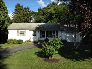 3698 Fisher Rd, Skaneateles, NY 13152