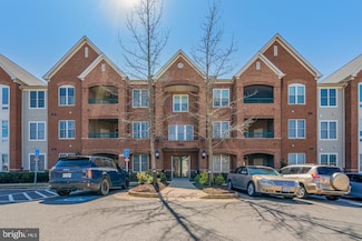 7065 Heritage Hunt Dr Unit 309, Gainesville, VA 20155