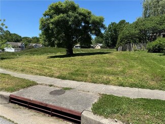 14612 Craig Ave, Grandview, MO 64030