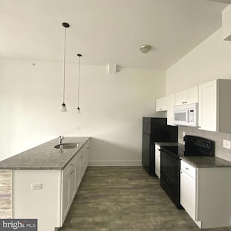 6032 Market St Unit 3RD FL, Philadelphia, PA 19139