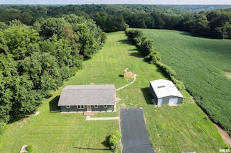 9034 S Powell Rd, Peoria, IL 61607
