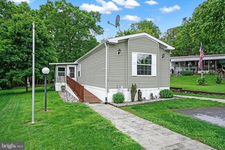 38 Rainbow Cir, Elizabethtown, PA 17022