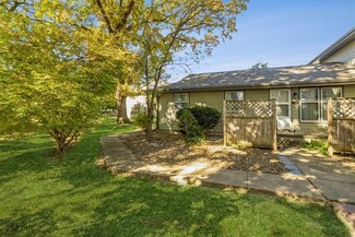 2328 Heatherwood Dr Unit 5, West Des Moines, IA 50265