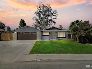 6801 Mignonette St, Bakersfield, CA 93308