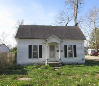 201 E Cedar St, Sumner, IL 62466