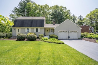 60 Riverview Dr, Bridgewater, MA 02324