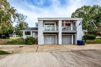 106 Waters Edge 18th, Huntsville, TX 77320