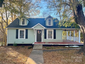 328 11th St SW, Hickory, NC 28602