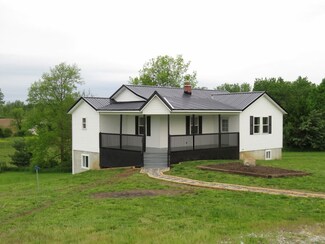 6271 N Buck Creek Pike, Mooreland, IN 47360
