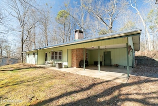 927 Carvers Ln, Sevierville, TN 37876