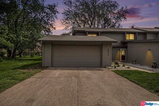 9013 David Cir, Omaha, NE 68138
