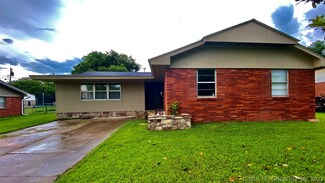 908 W 23rd St, Ada, OK 74820
