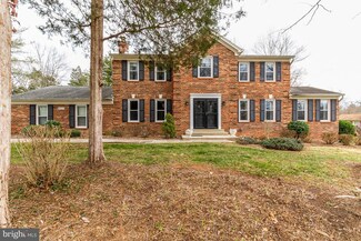 927 Holly Creek Dr, Great Falls, VA 22066