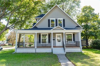 504 W Washington St, Winterset, IA 50273