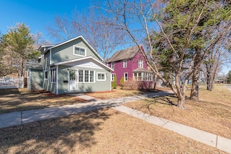 611 N 5th St, Brainerd, MN 56401