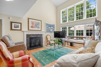67 Crestview Cir, Centerville, MA 02632