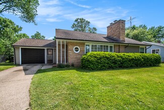 200 Helmar Ct, Benton Harbor, MI 49022