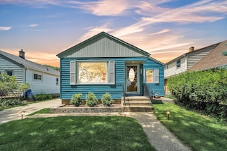 2921 S California St, Milwaukee, WI 53207
