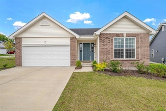 201 Homestretch Ln, Wentzville, MO 63385