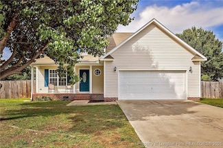 1414 Seabiscuit Dr, Parkton, NC 28371