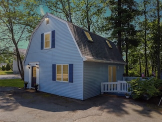4 Washington St, Salisbury, MA 01952