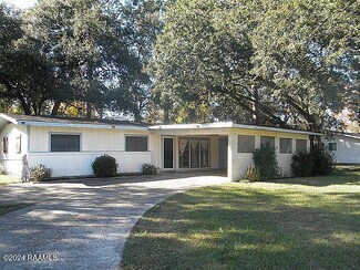 110 Antigua Dr, Lafayette, LA 70503