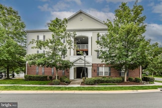 42435 Hollyhock Terrace Unit 302, Ashburn, VA 20148