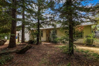 5500 Rosswood St, Redding, CA 96001