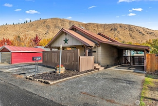 120 S Douglas St, Cashmere, WA 98815