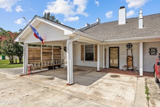 2008 W Summers Dr, Abbeville, LA 70510