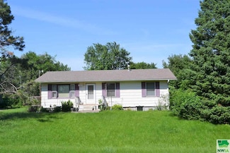 810 Esther St, Jefferson, SD 57038