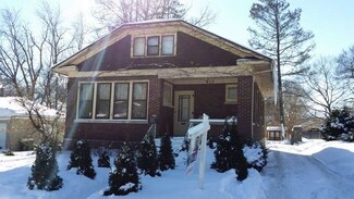 417 Oak St, Elgin, IL 60123