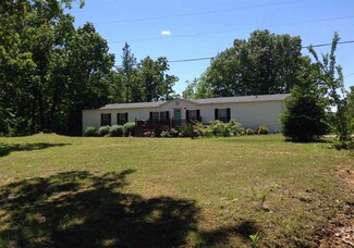 1327 Brooks Rd, Selmer, TN 38375