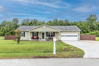 104 Starkys Creek Ct, Maysville, NC 28555